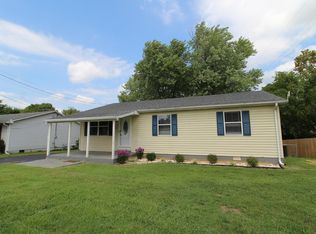 104 Lee Ln, Hopkinsville, KY 42240