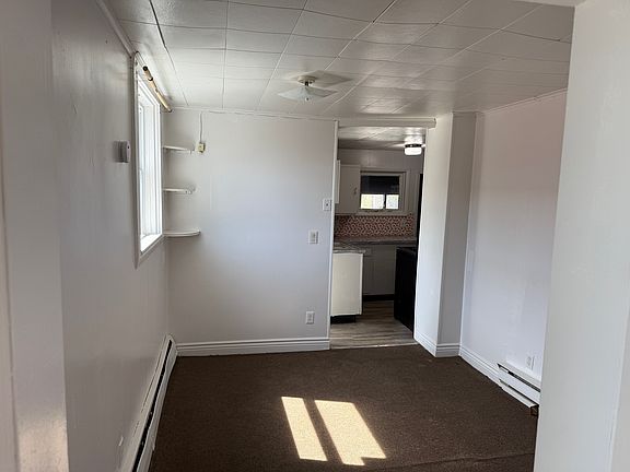 4th image of 9 S Main St APT 4