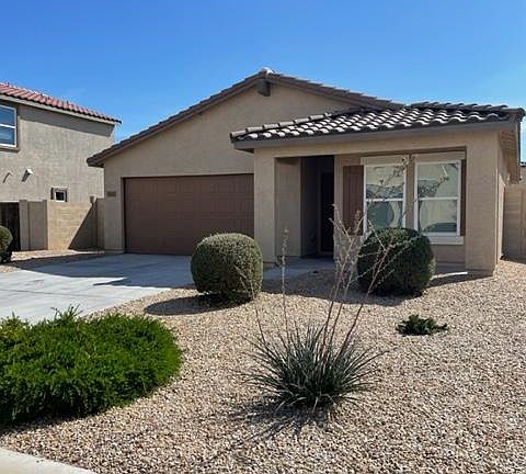 3rd image of 1633 E Silver Reef Dr