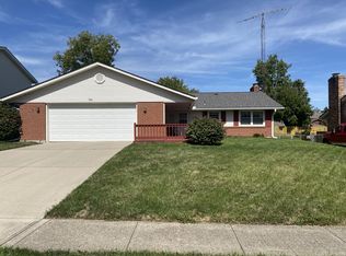 381 Cherrywood Dr, Fairborn, OH 45324