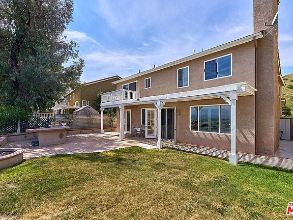 5th image of 25906 Twain Pl