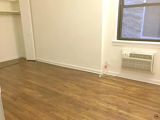 Rented by DSA Realty | media 28