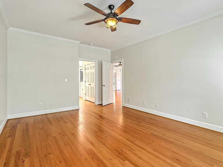 317 Rutherford St — Photo 30