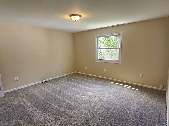 5th image of 13680 Hobart Ave