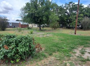 200 W May St, Bangs, TX 76823