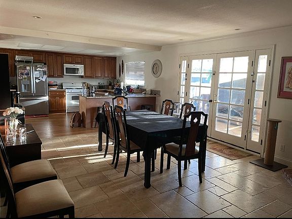 5th image of 4036 Cedar Ave