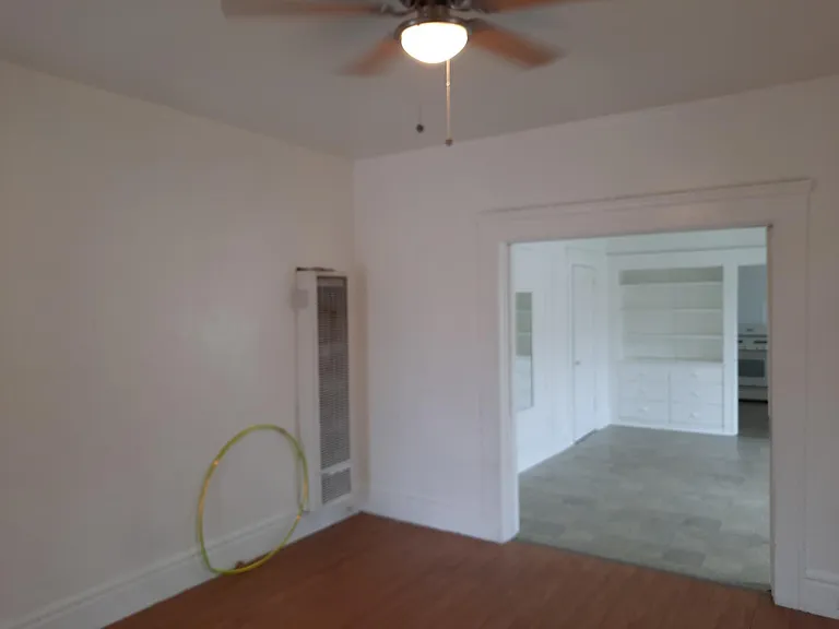 411 S Pilgrim St #A — Photo 9