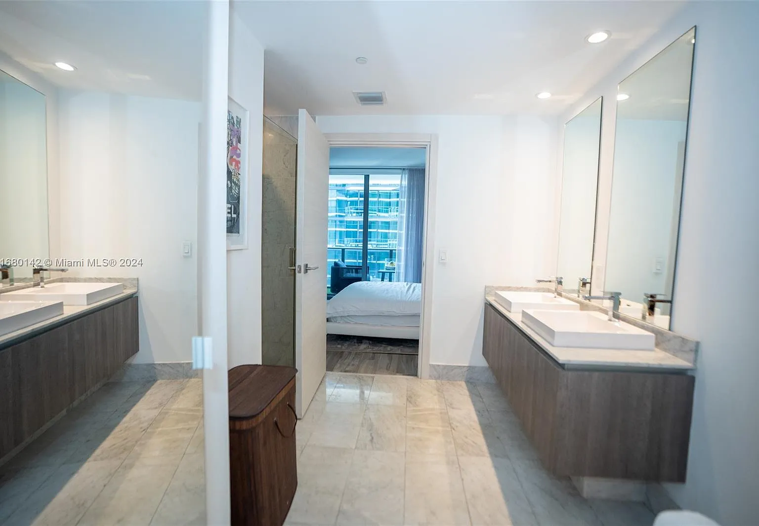 1 bed, 866 sqft, $5,500 — Photo 3