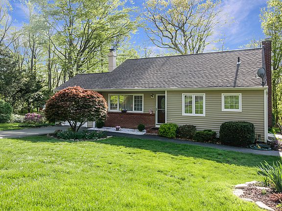 2nd image of 2783 Walker Dr