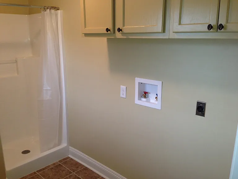 Washer dryer included