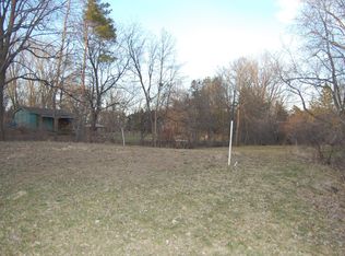 1928 Gluek Lane, roseville, MN 55113