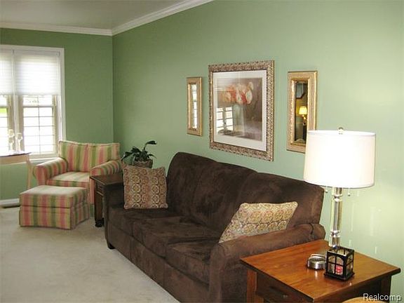 3rd image of 705 Kestrel Ct