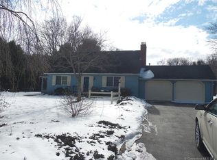 527 Wauregan Rd, Brooklyn, CT 06234