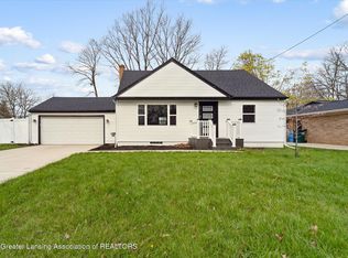 2713 Earl Ln, Lansing, MI 48906