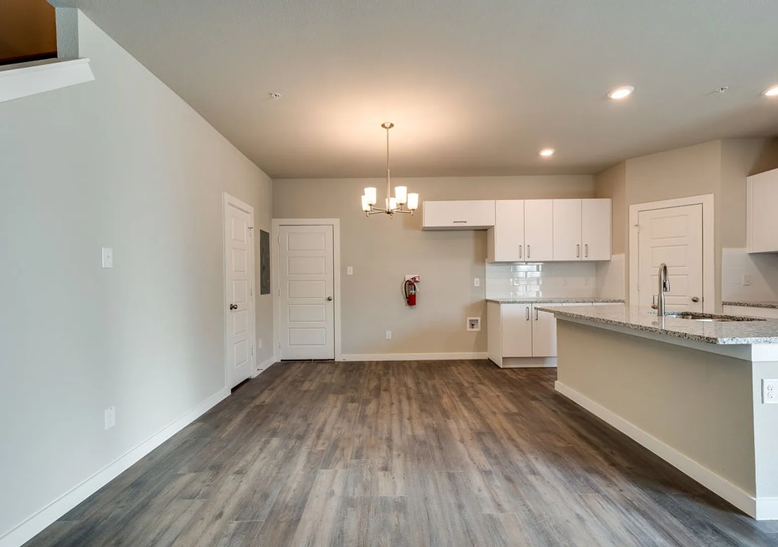 Gorgeous 2 Bedroom Four Plex Located In Midlothian Isd! — Photo 4