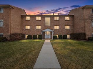 51172 Johns Dr, Chesterfield, MI 48047