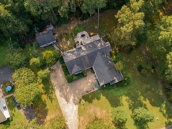 3rd image of 325 Bethany Dr