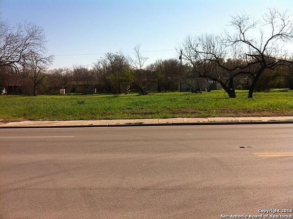 5th image of 2826 Martin Luther King Dr