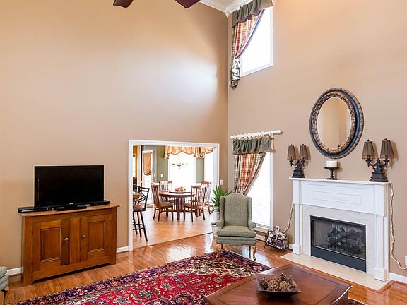 5th image of 2996 Edgemont Dr