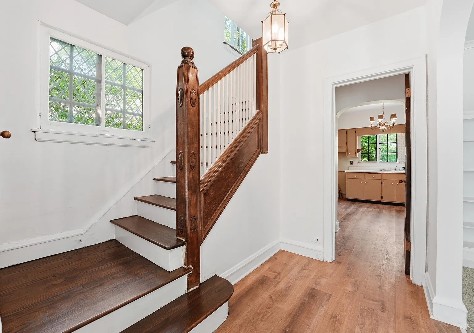 3 bed, 2.5 bath, 1877 sqft, $4,000 — Photo 2