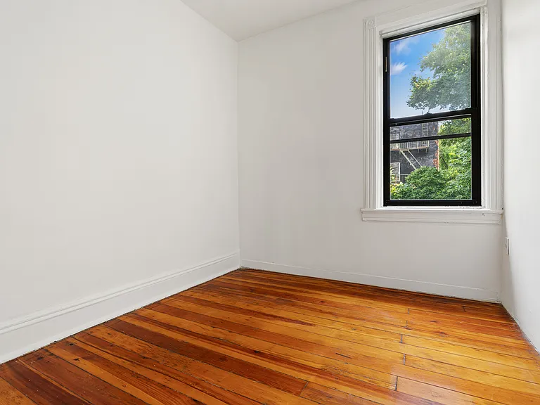 268 W 12th St #2R — Photo 4