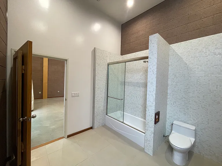 530 Brooks Ave — Photo 30