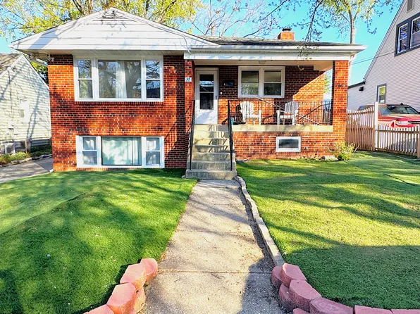 32 4th St #2, Laurel, MD 20707