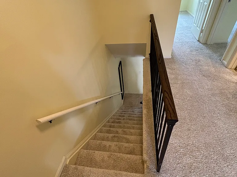717 Westminster Ln — Photo 18