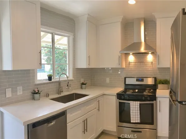 5711 Woodman Ave, Van Nuys, CA 91401