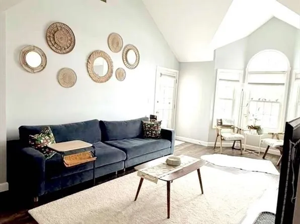 212 Carriage Ln Unit 212, Taunton, MA 02780