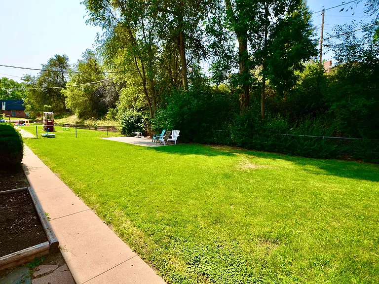 5705 S Pearl St — Photo 21