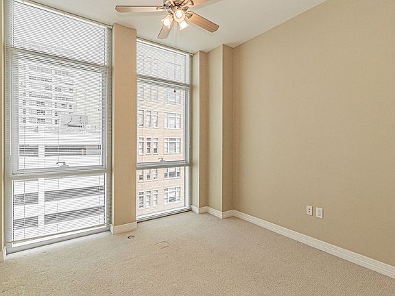 5th image of 500 Throckmorton St APT 1004