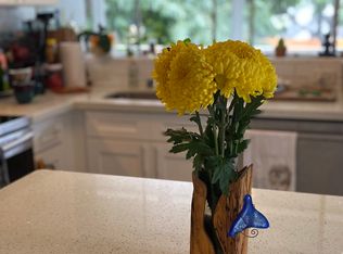 439 Keoniana St APT 201, Honolulu, HI 96815