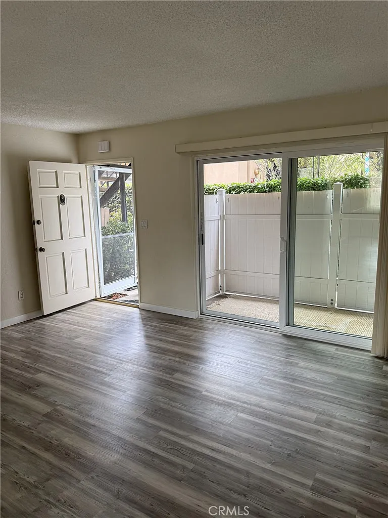 3 bed, 1680 sqft, $3,795 — Photo 2