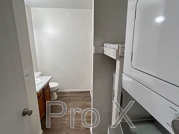 4th image of 1414 Powell St #2