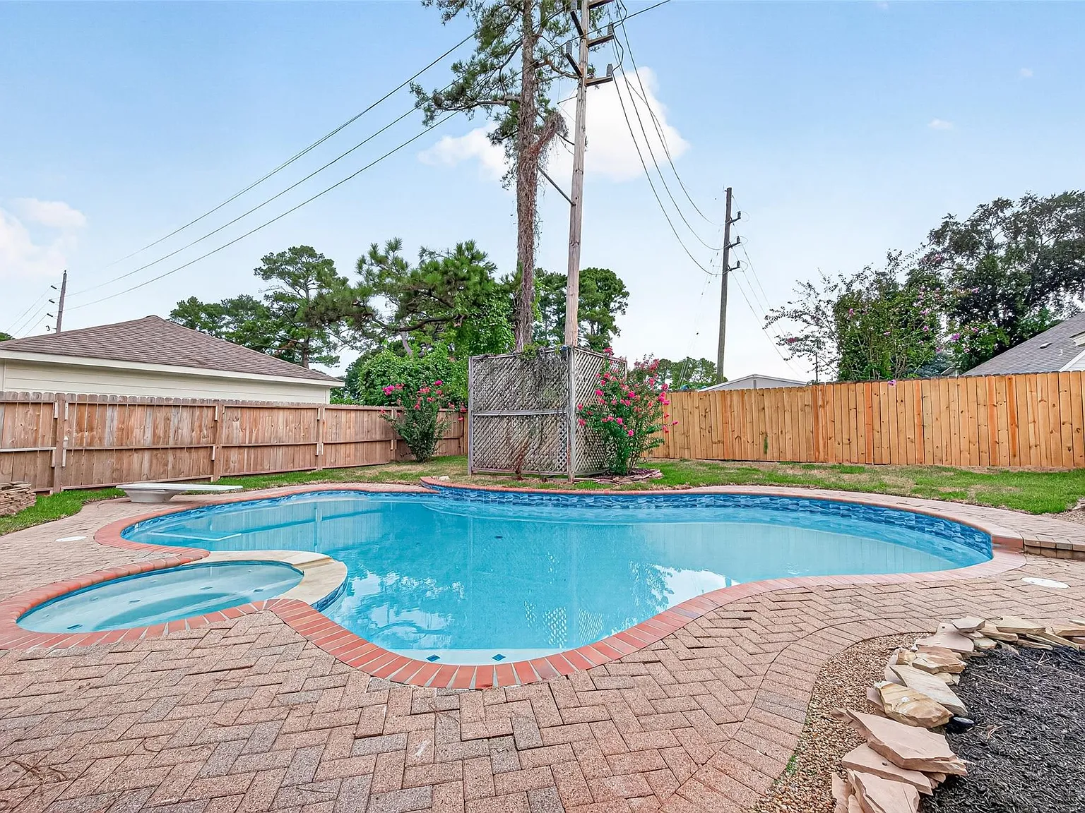 4 bed, 3.5 bath, 2983 sqft, $3,500 — Photo 2