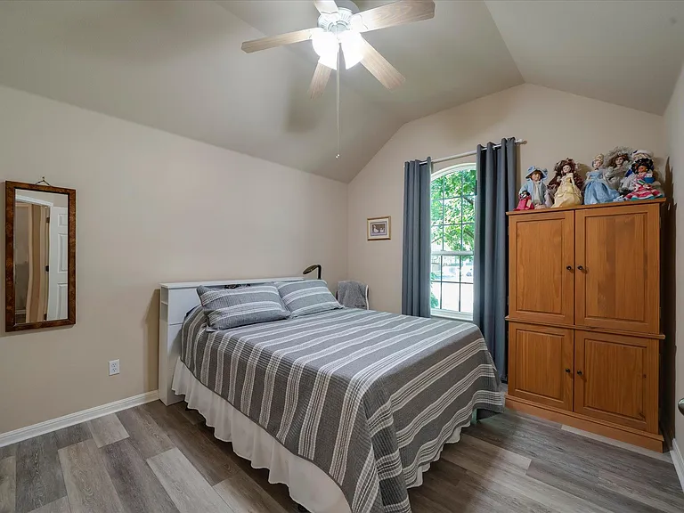 13717 Long Shadow Dr — Photo 22