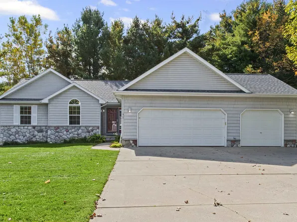 6460 Whisper Ridge Ct, Burton, MI 48509