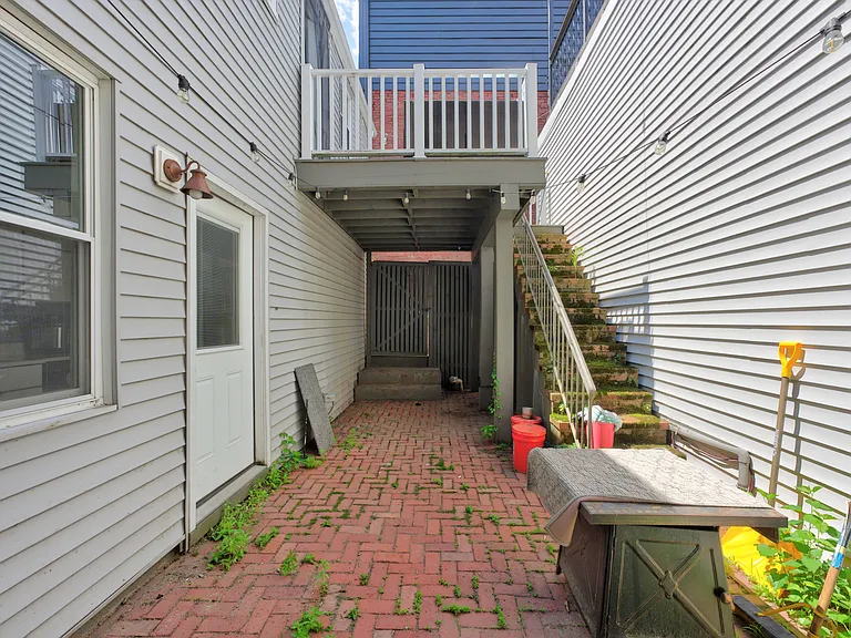 353 Sumner St #1A — Photo 15