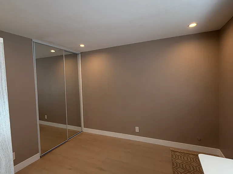 5720 Owensmouth Ave #127 — Photo 16