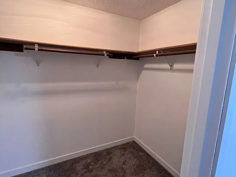 5826 Armour Loop SE — Photo 27