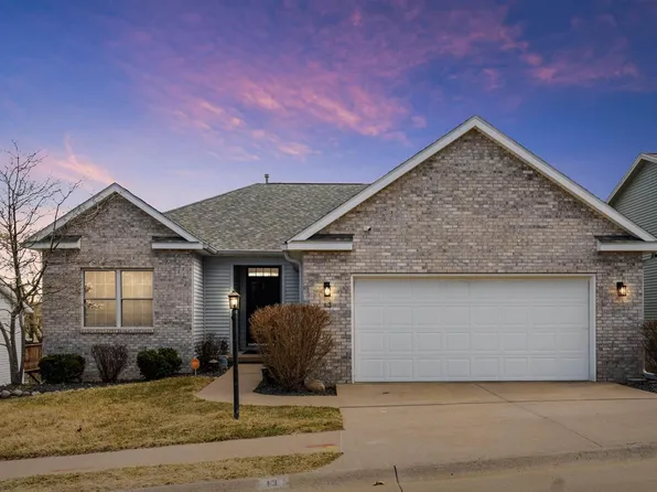 13 Hidden Valley Cir, Davenport, IA 52804