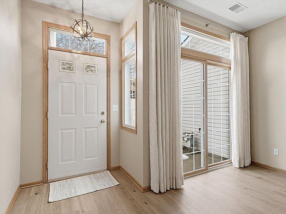 2nd image of 8465 Cortland Rd #125