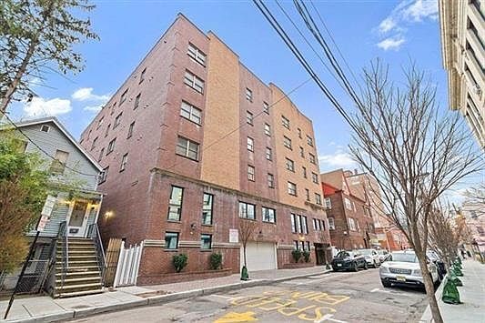 1st image of 135 38th St APT 602