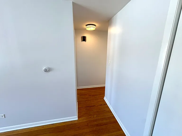 8905 Plainfield Rd #1E — Photo 7