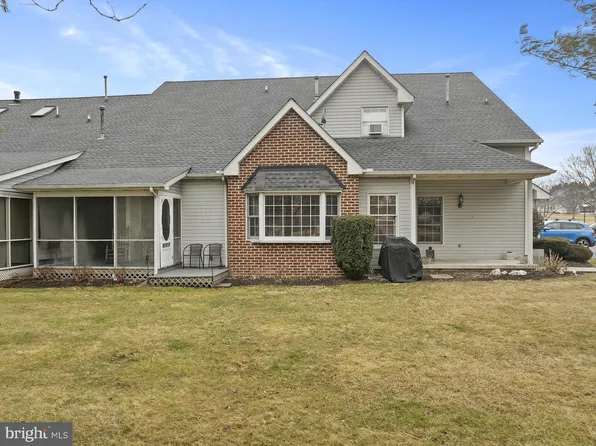 80 Hunters Trl, Gettysburg, PA 17325