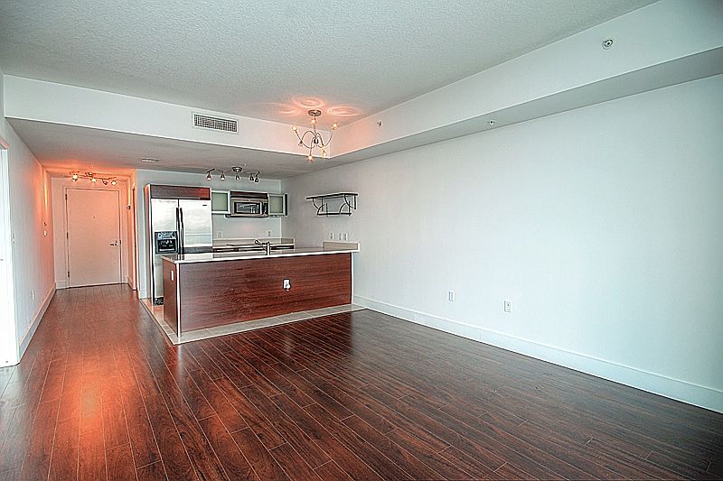 1st image of 1900 N Bayshore Dr APT 4009