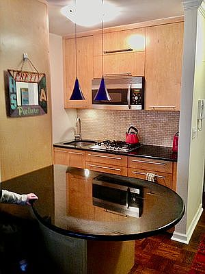 3rd image of 77 W 55th St APT 9A