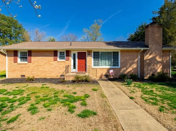 111 Sherwood Dr, Colonial Heights, VA 23834