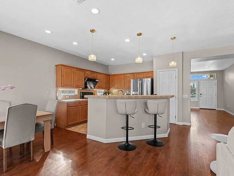 9986 Aspen Meadows Ct — Photo 3